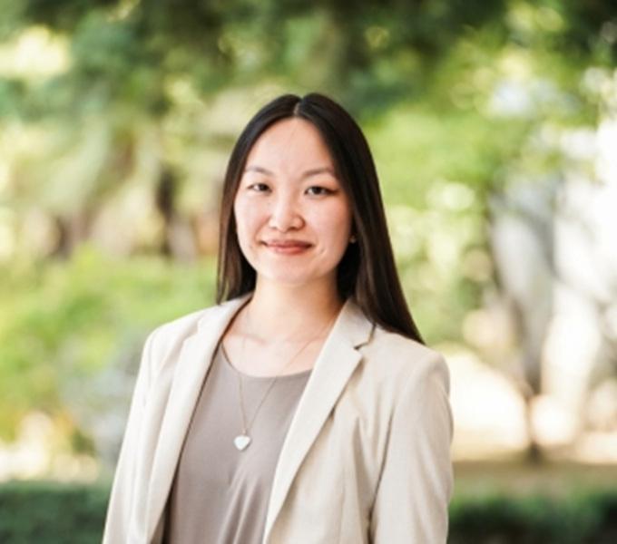 Christina Ong headshot